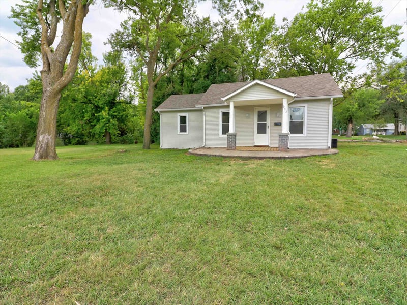 603 Walnut St, Newton, KS 67114