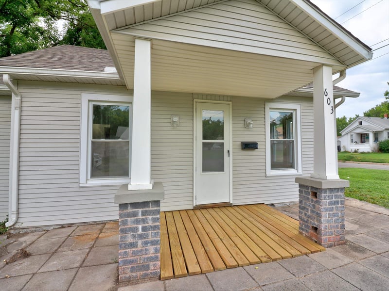 603 Walnut St, Newton, KS 67114