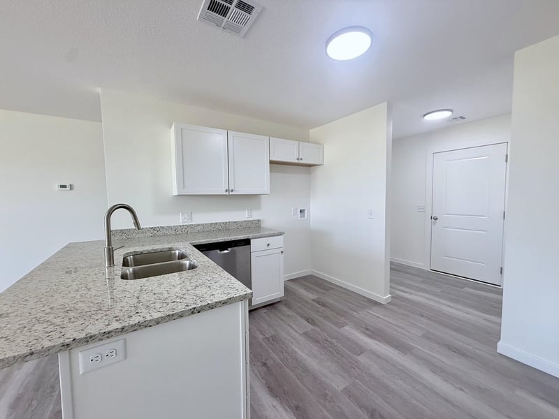 1227 Fountain Dr, Salina, KS 67401
