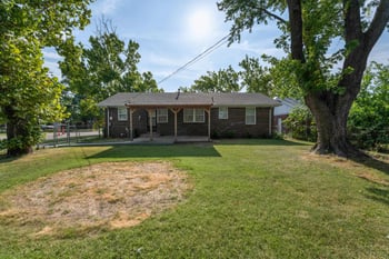 901 S Drury Ln, Wichita, KS 67207