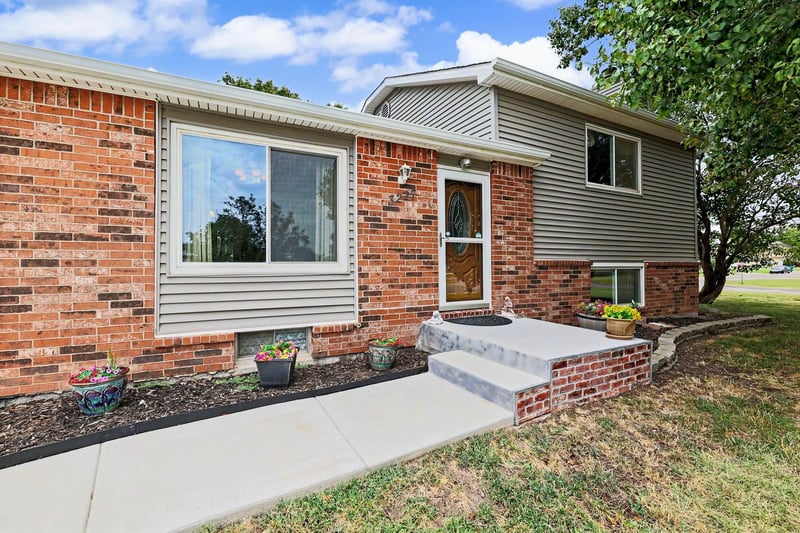 3227 N Longfellow Ct, Wichita, KS 67226