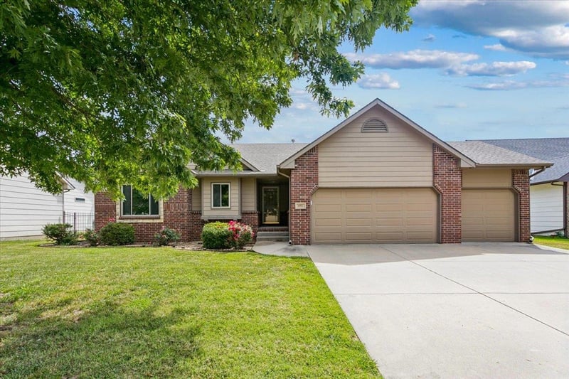 572 Creek Trl, Kechi, KS 67067