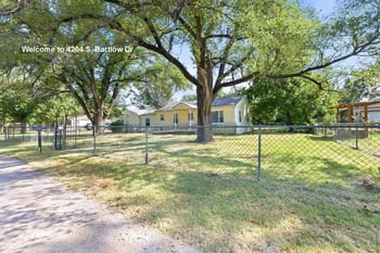 4204 S Bartlow Dr, Wichita, KS 67217