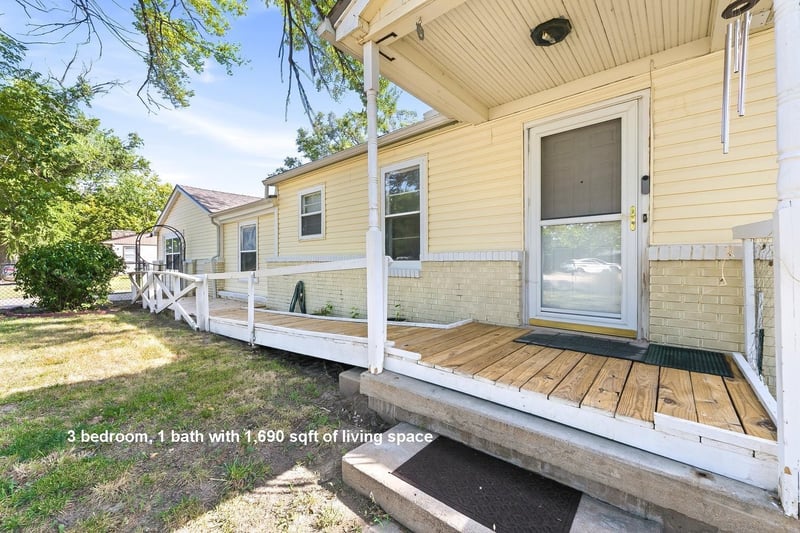 4204 Bartlow Dr, Wichita, KS 67217