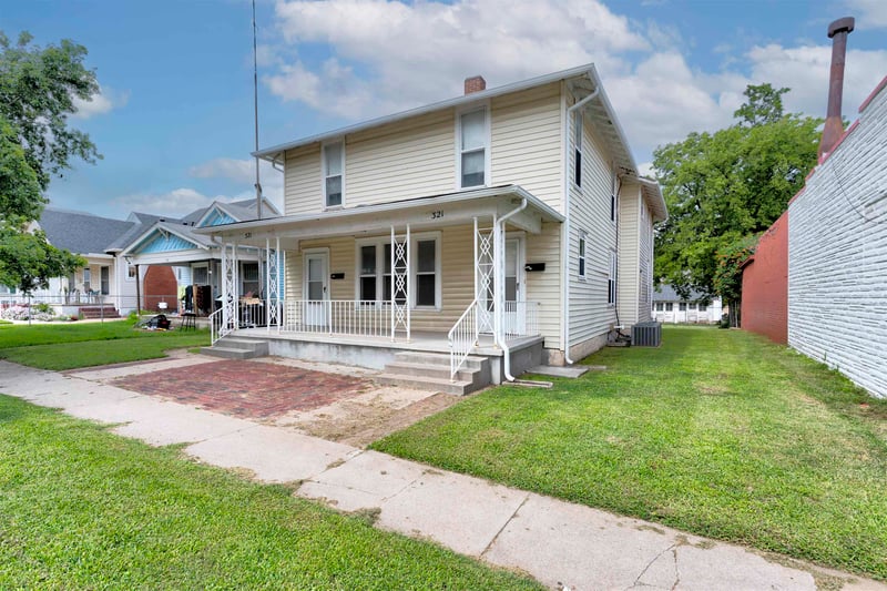 321 N Summit, Arkansas City, KS 67005
