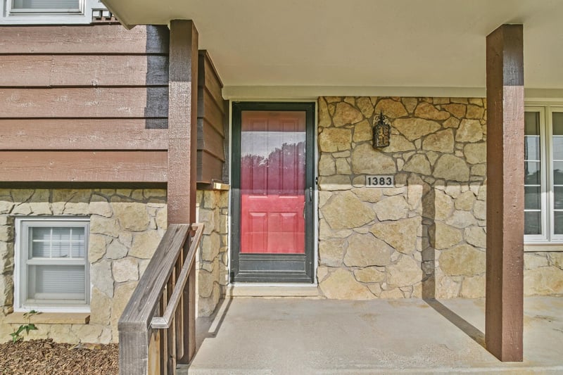 1383 Caddy Ln, Wichita, KS 67212