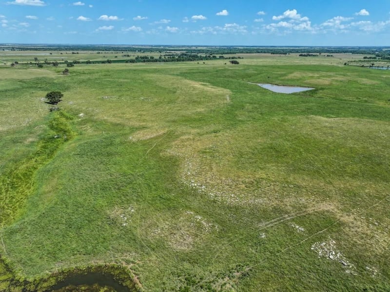 000 Shumway Rd, Douglass, KS 67039