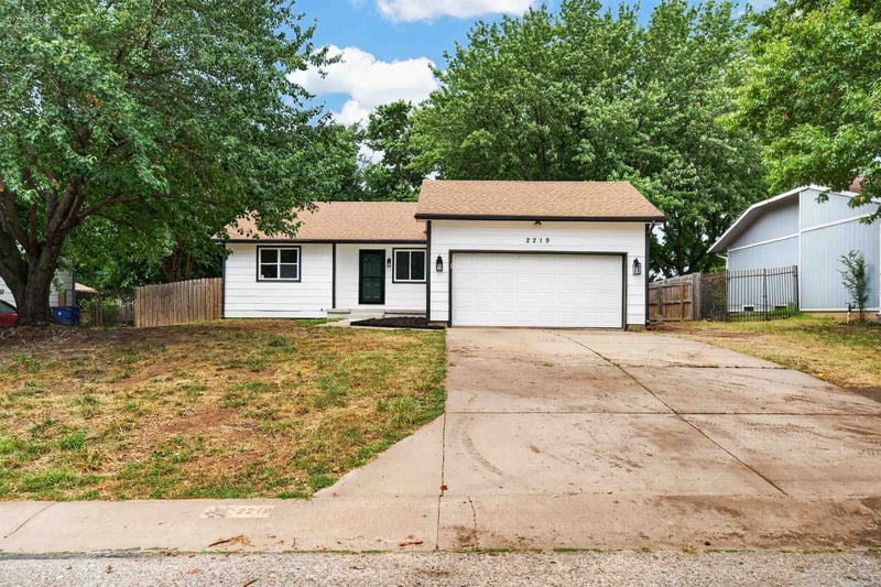 2219 Basswood Ct, Derby, KS 67037