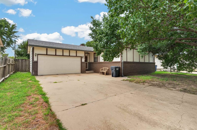 3933 32nd St S, Wichita, KS 67217