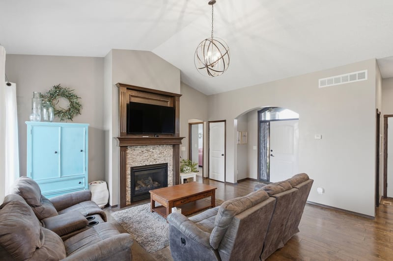 11007 Hampton Lakes St, Maize, KS 67101-3780