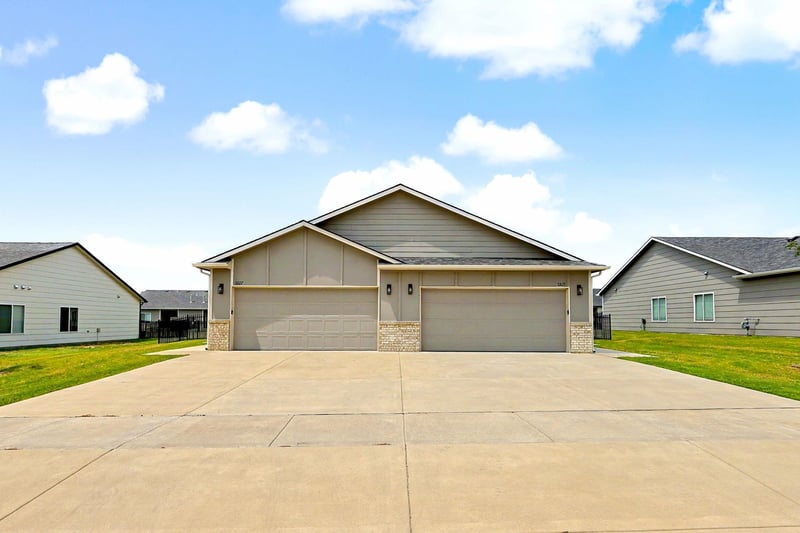 5227-5229 Cypress St, Bel Aire, KS 67226
