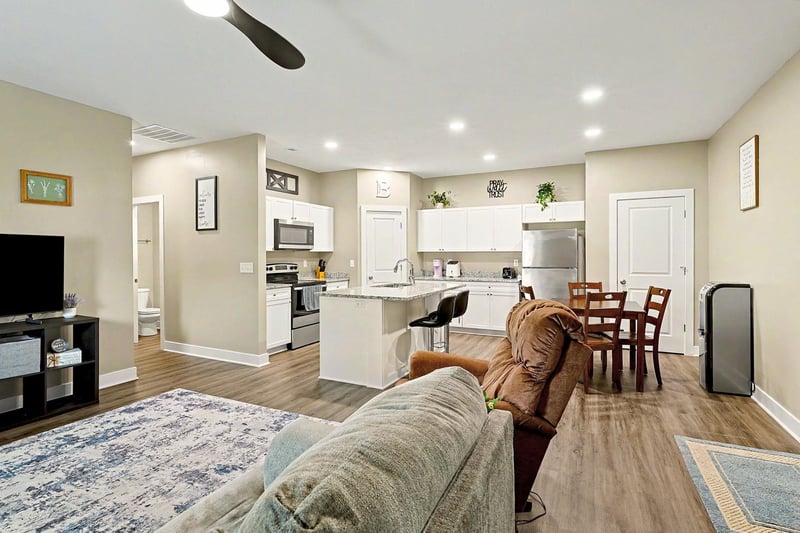 5227-5229 Cypress St, Bel Aire, KS 67226