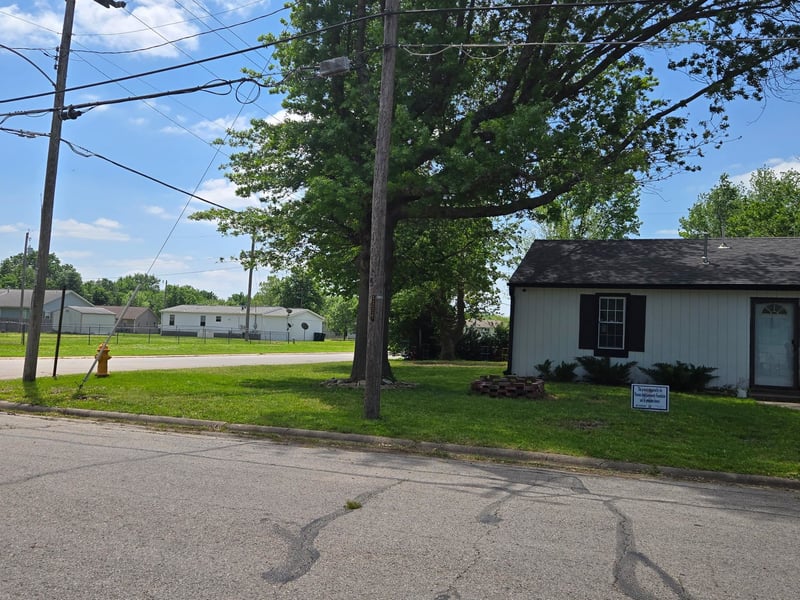 2500 Briggs Ave, Parsons, KS 67357