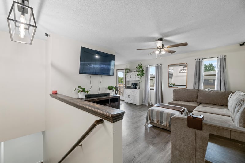 803 Longview Ct, Valley Center, KS 67147