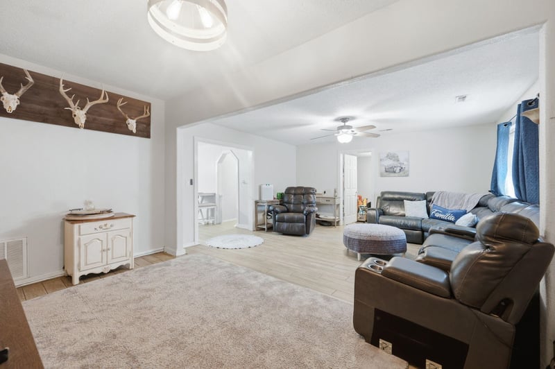 752 Mount Carmel Ave, Wichita, KS 67203