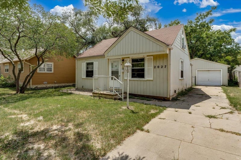 2027 Gold St, Wichita, KS 67213
