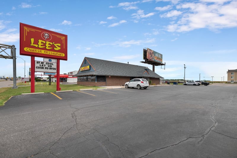 6215 Kellogg , Wichita, KS 67209