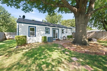 214 Trout , Haysville, KS 67060
