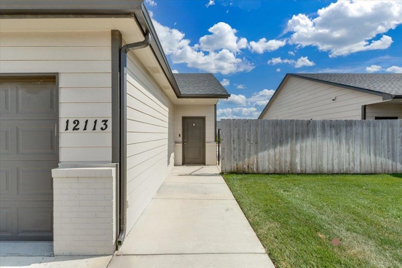 12113 Fontana , Wichita, KS 67205