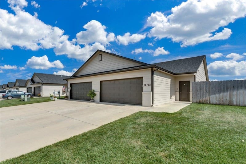 12113 Fontana , Wichita, KS 67205