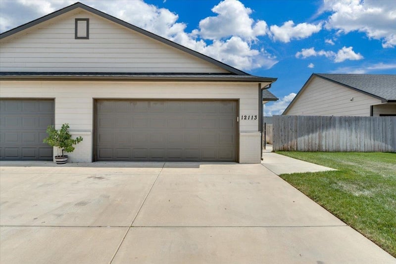 12113 Fontana , Wichita, KS 67205