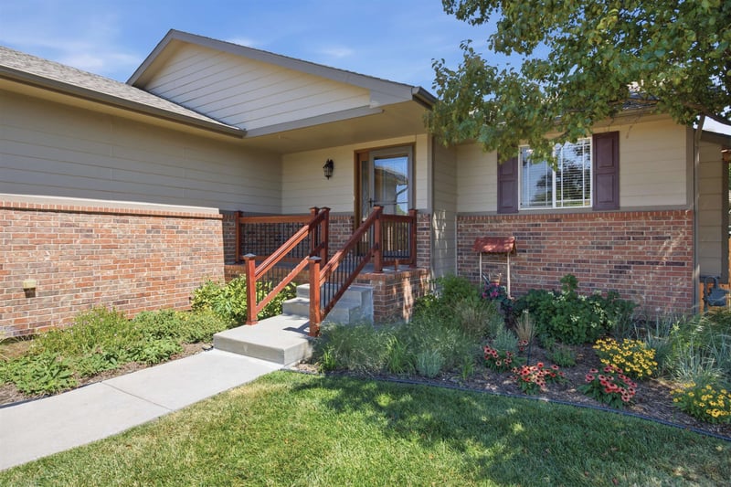 4410 E Falcon St, Wichita, KS 67220