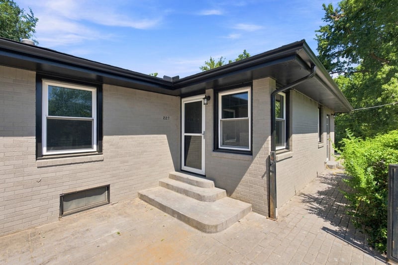 227 Derby Ave, Derby, KS 67037