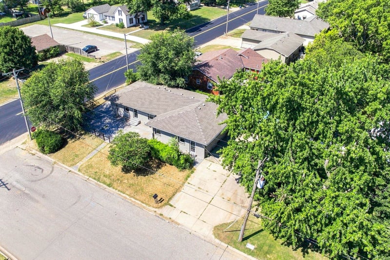 227 Derby Ave, Derby, KS 67037