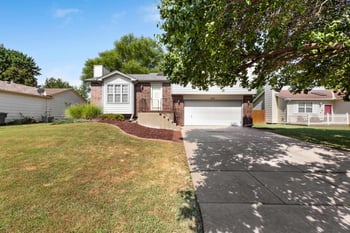 2509 N Beacon Hill St, Wichita, KS 67220