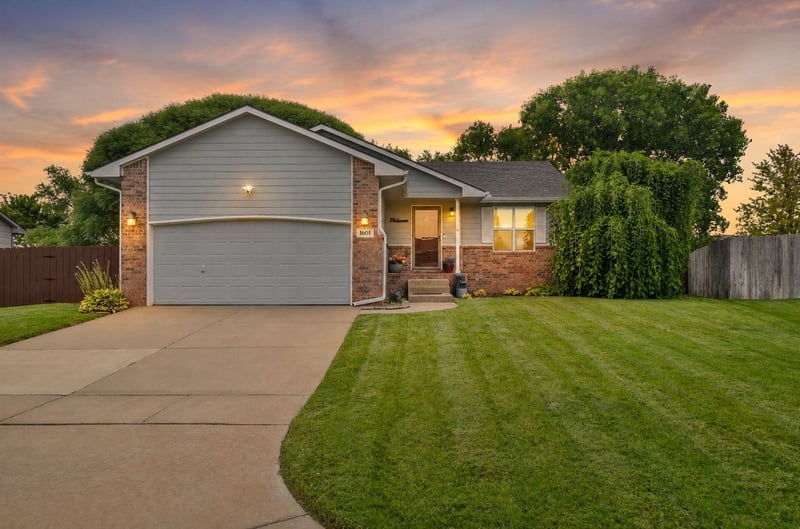 1601 Cleary Ln, Goddard, KS 67052-8543