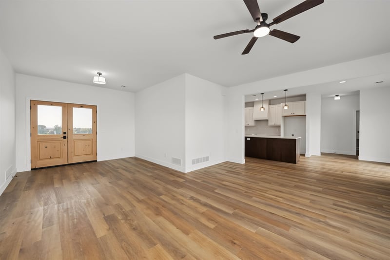 1537 Cedar Point Pl, Salina, KS 67401
