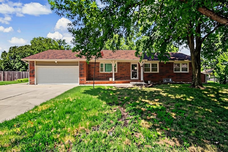 3 Son Ct, Valley Center, KS 67147
