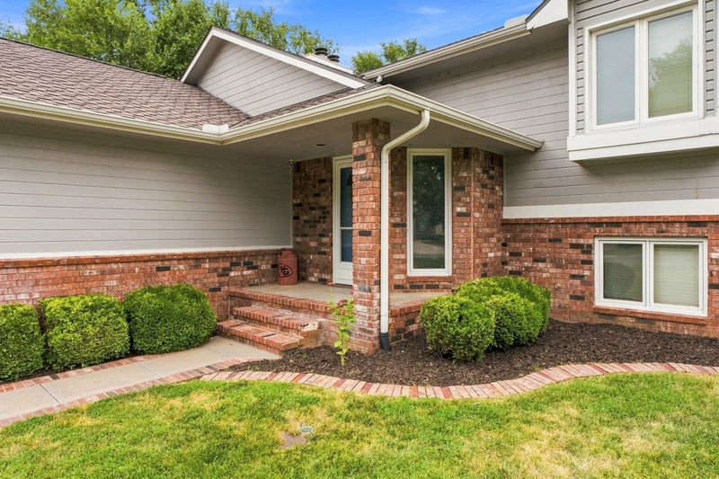 124 Mars St, Wichita, KS 67212