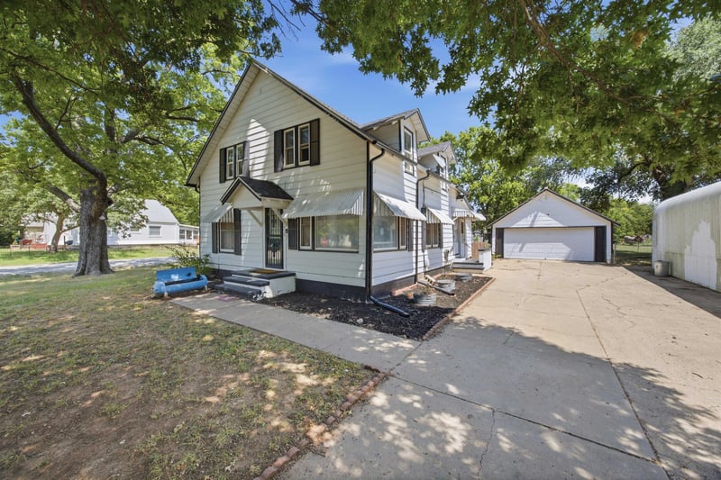 412 Olive , Leon, KS 67074
