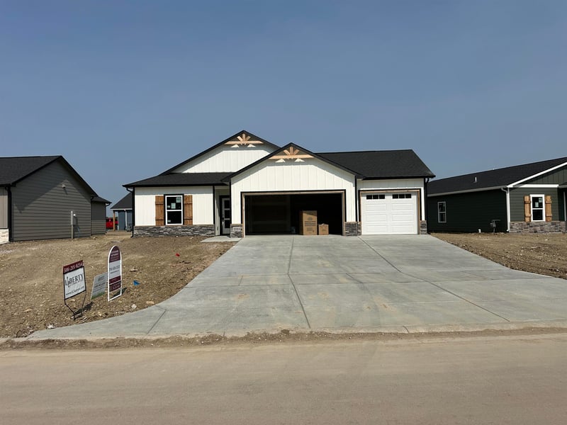2221 Monticello Pl, Andover, KS 67002