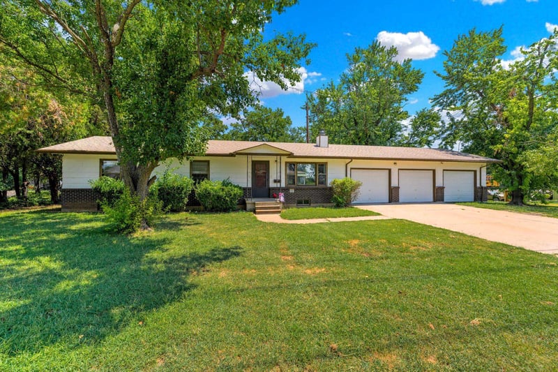 515 G St, Wellington, KS 67152