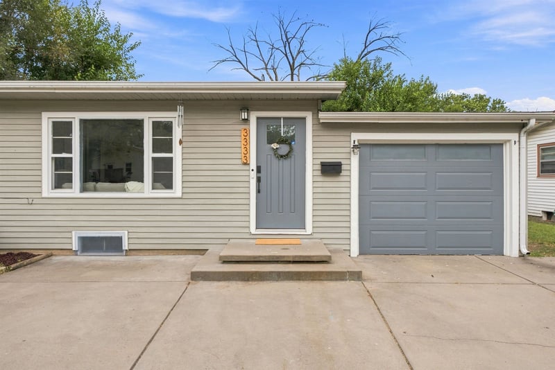 3333 Waco Ave, Wichita, KS 67217