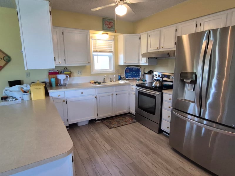 30 Eureka Lake Rd, Eureka, KS 67045