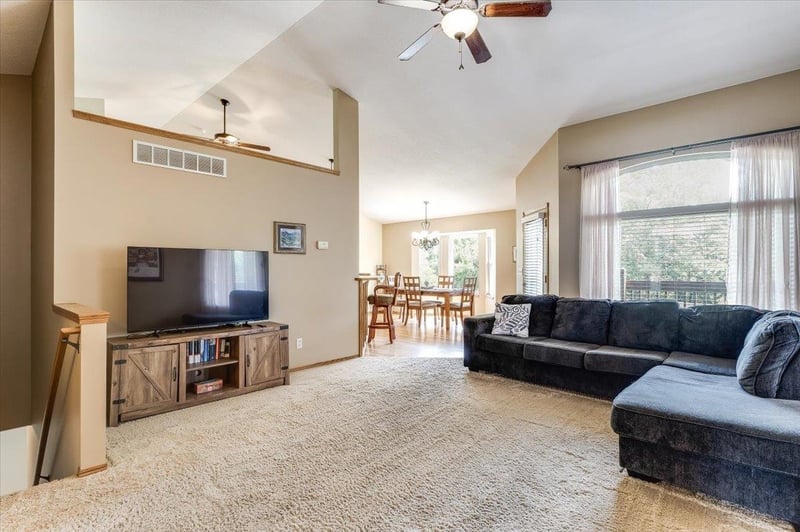 2622 Fieldstone St, Andover, KS 67002