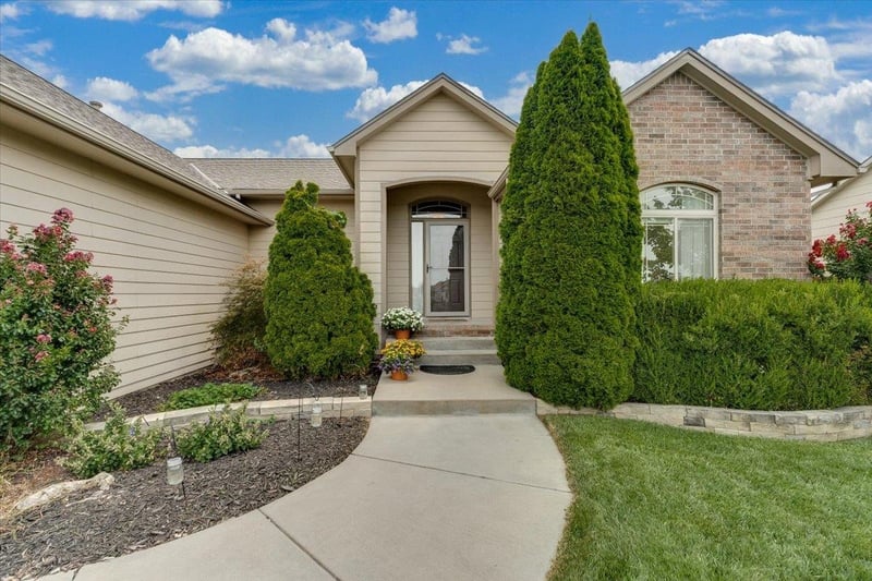 2622 Fieldstone St, Andover, KS 67002