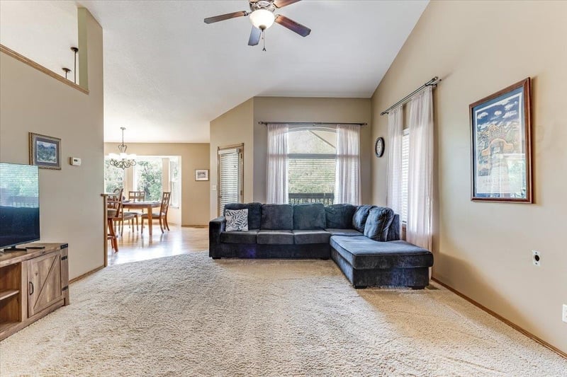 2622 Fieldstone St, Andover, KS 67002