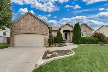 2622 Fieldstone St, Andover, KS 67002