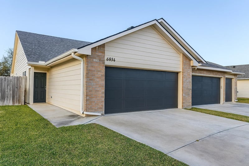 6820-6822 White Pine St, Wichita, KS 67205