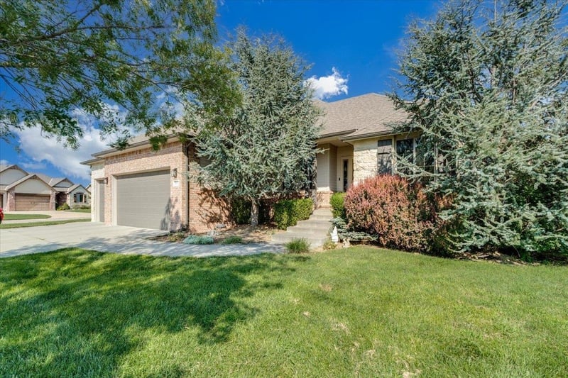 4011 Bluestem Ct, Maize, KS 67101