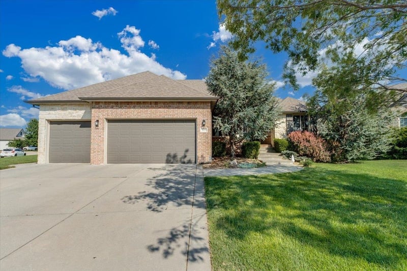 4011 Bluestem Ct, Maize, KS 67101