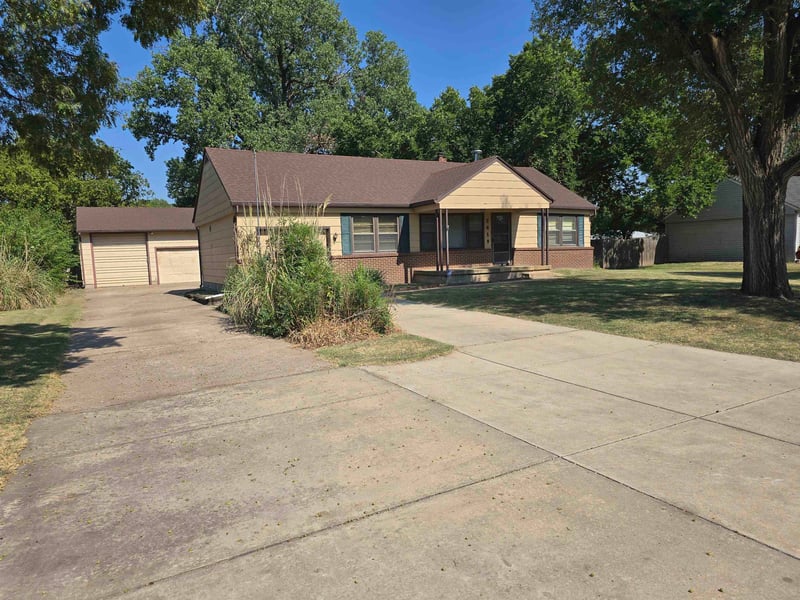 2618 Athenian , Wichita, KS 67204