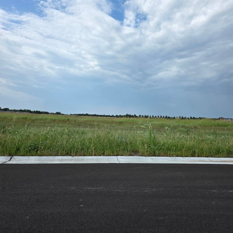 1320 Northridge , Valley Center, KS 67147