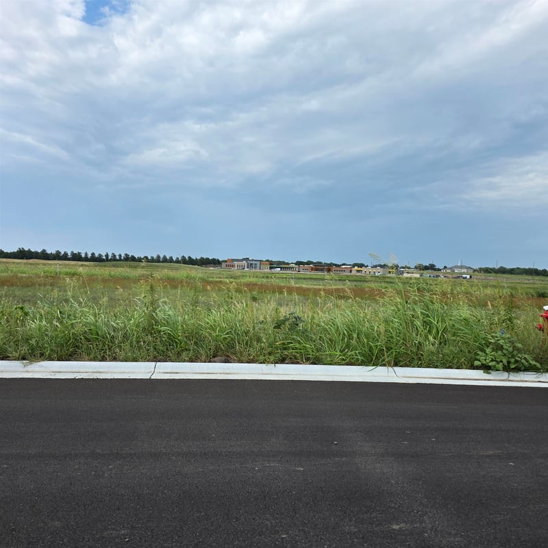 1410 Northridge , Valley Center, KS 67147