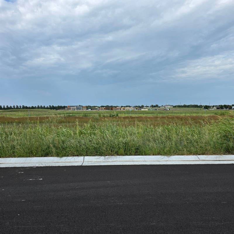 1430 Northridge , Valley Center, KS 67147