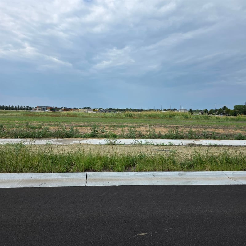 1610 Northridge , Valley Center, KS 67147